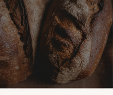 깊게 구워진 사워도우 로프